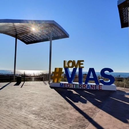 A 150M De La Plage - Coquet Appartement Pour 4 Personnes Vias Bagian luar foto