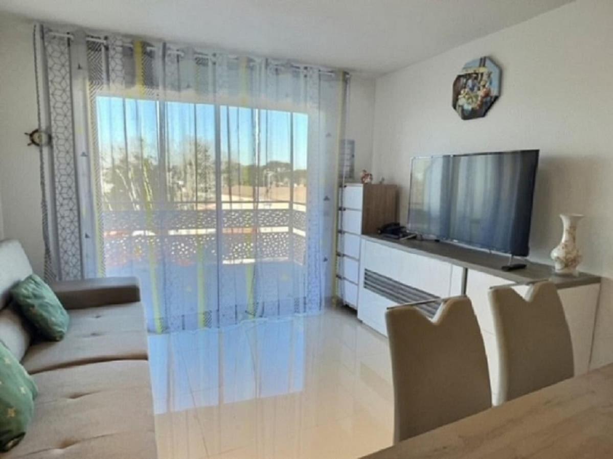 A 150M De La Plage - Coquet Appartement Pour 4 Personnes Vias Bagian luar foto